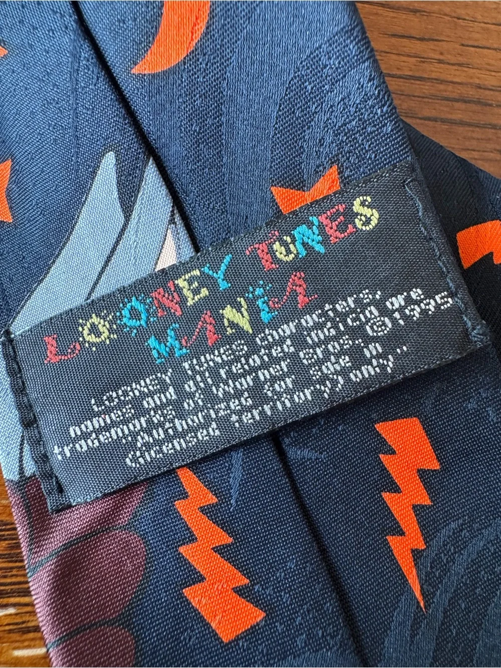 Vintage Tie 1995 Looney Tunes Mania Bugs Bunny Magician Hat Taz Tasmanian Devil